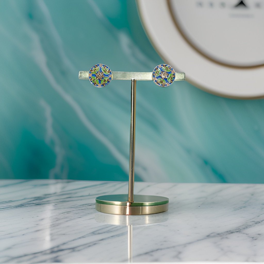 This beautiful earring is perfect for adding a touch of style to your look. It's crafted with care to ensure both durability and elegance. The sleek design and high-quality materials make it an ideal accessory for any occasion.