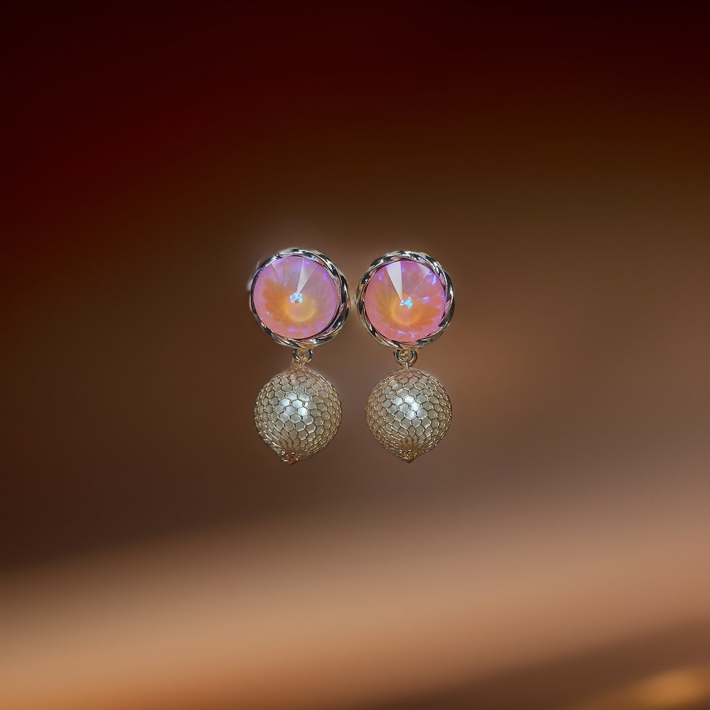 This beautiful earring is perfect for adding a touch of style to your look. It's crafted with care to ensure both durability and elegance. The sleek design and high-quality materials make it an ideal accessory for any occasion.