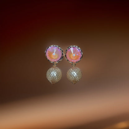 This beautiful earring is perfect for adding a touch of style to your look. It's crafted with care to ensure both durability and elegance. The sleek design and high-quality materials make it an ideal accessory for any occasion.