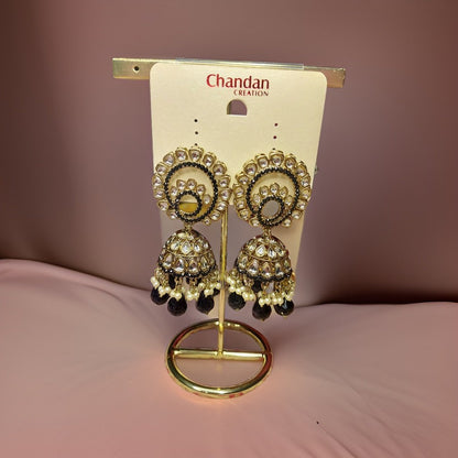 This beautiful earring is perfect for adding a touch of style to your look. It's crafted with care to ensure both durability and elegance. The sleek design and high-quality materials make it an ideal accessory for any occasion.