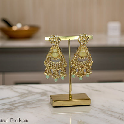 This beautiful earring is perfect for adding a touch of style to your look. It's crafted with care to ensure both durability and elegance. The sleek design and high-quality materials make it an ideal accessory for any occasion.