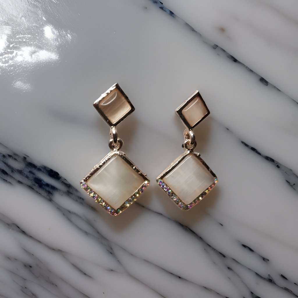 This beautiful earring is perfect for adding a touch of style to your look. It's crafted with care to ensure both durability and elegance. The sleek design and high-quality materials make it an ideal accessory for any occasion.