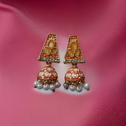 This beautiful earring is perfect for adding a touch of style to your look. It's crafted with care to ensure both durability and elegance. The sleek design and high-quality materials make it an ideal accessory for any occasion.