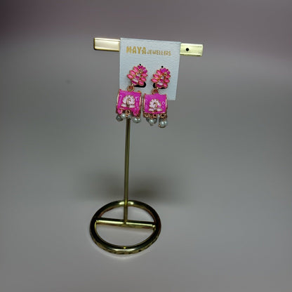 This beautiful earring is perfect for adding a touch of style to your look. It's crafted with care to ensure both durability and elegance. The sleek design and high-quality materials make it an ideal accessory for any occasion.