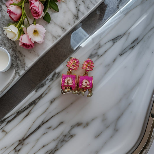 This beautiful earring is perfect for adding a touch of style to your look. It's crafted with care to ensure both durability and elegance. The sleek design and high-quality materials make it an ideal accessory for any occasion.