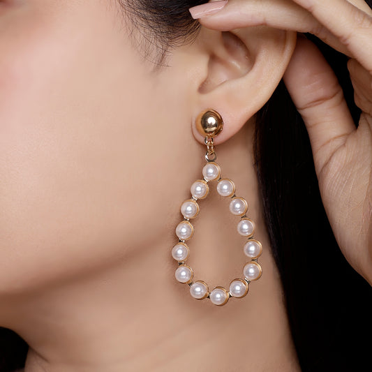 Geometric Pearl Earrings (Oval)